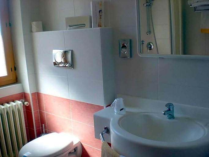 Bathroom 3, Monaco Sport Hotel, Belluno