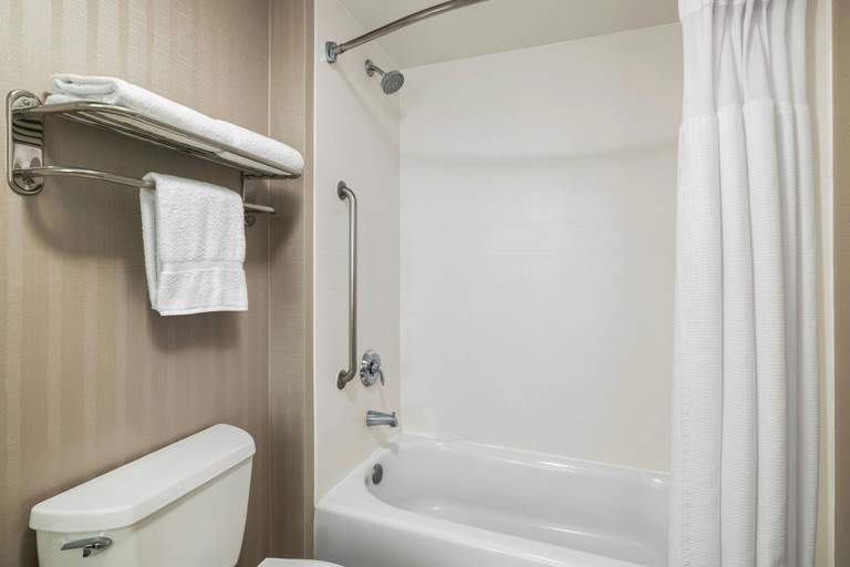Bathroom 4, SpringHill Suites by Marriott Fresno, Fresno