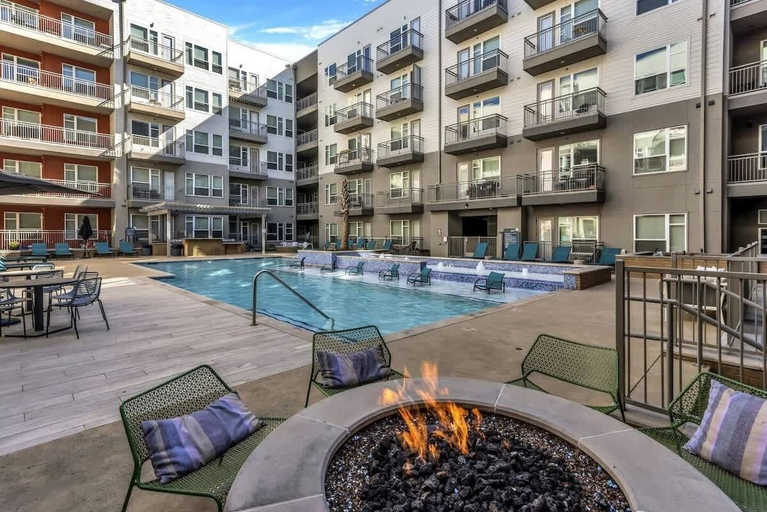 Primary image, Boulevard Stays - Richardson, Collin