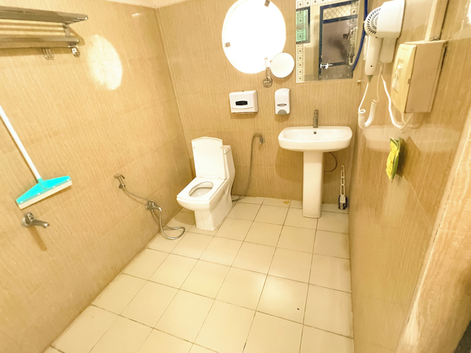Bathroom 4, Sangam Hotel, Jhunjhunun
