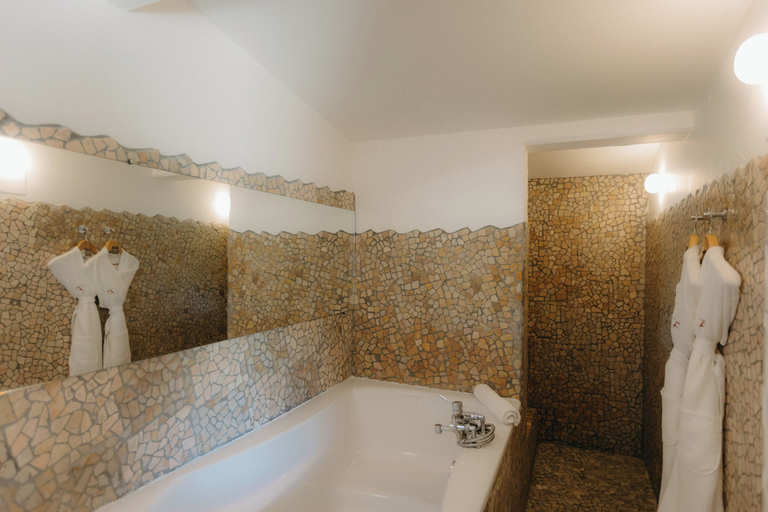 Bathroom 5, Mas de la Fouque Hôtel & Spa, Bouches-du-Rhône