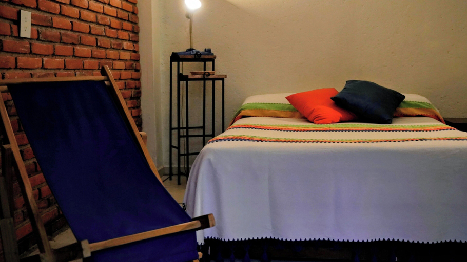Room 3, Hotel Coyoacan, Mexico City