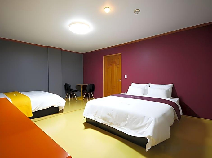 Bedroom 2, Business Hotel Busan Station, Dong