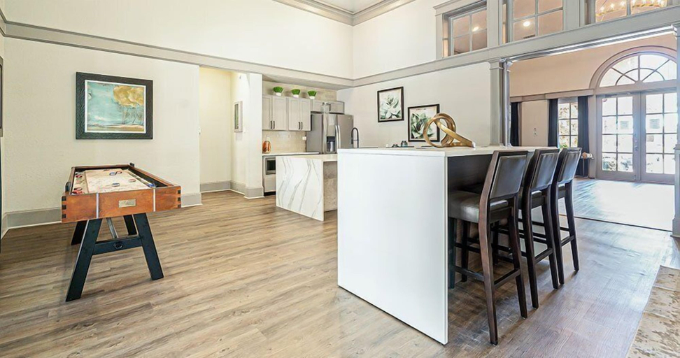 Interior, Boulevard Stays - Arlington, Arlington