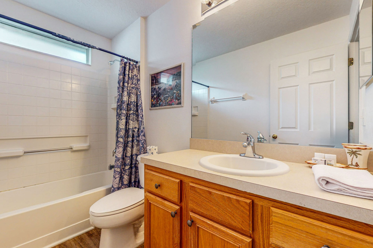 Bathroom 2, Spacious Home With Private Pool & Resort Amenities - 5 Miles From Disney World, Osceola