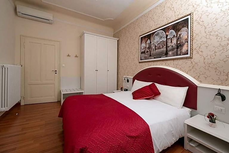 Bedroom 4, Casa Faccioli B&B Wellness, Bologna