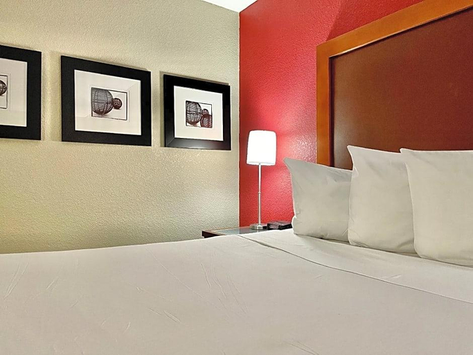 Bedroom 4, Baymont by Wyndham Fort Wayne Northwest, Allen