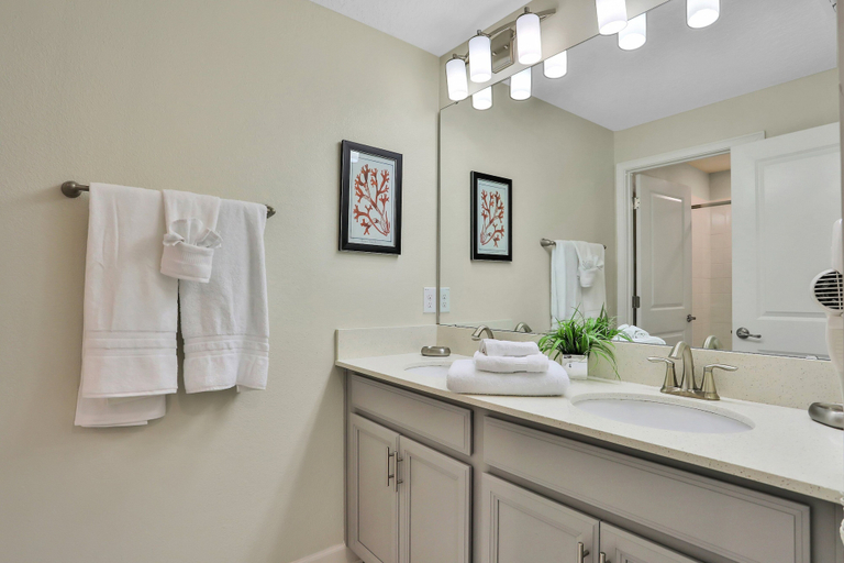 Bathroom 2, Modern Luxury Townhome With hot tub & Private Pool - Near Theme Parks, Osceola