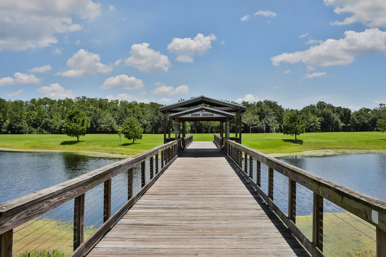 Dock, Delightful Lakefront Townhome With Pool, Volleyball, Fast Wifi & AC, Osceola