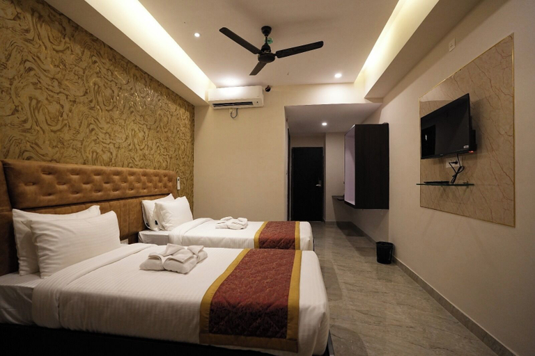 Room 5, Hotel Royal Nandhana, Bangalore Rural