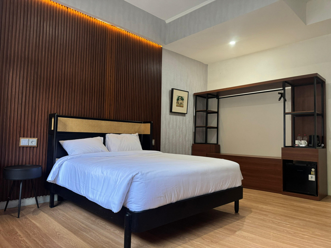Others 3, And Living Hotel, Sleman