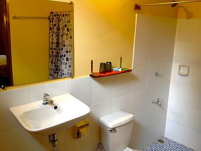 Bathroom 3, Sunset Colors, San Vicente
