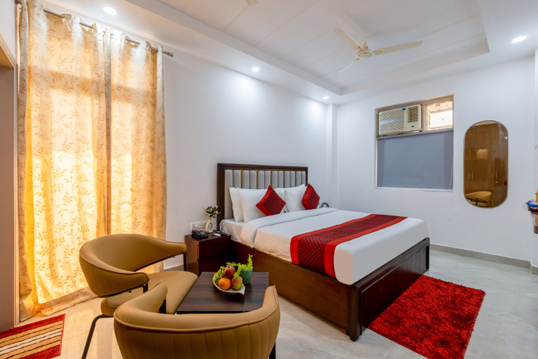 Room 5, Hotel Park, Gautam Buddha Nagar