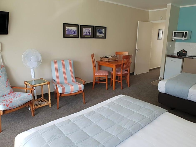 Bedroom 3, Hananui Lodge and Apartments, Far North