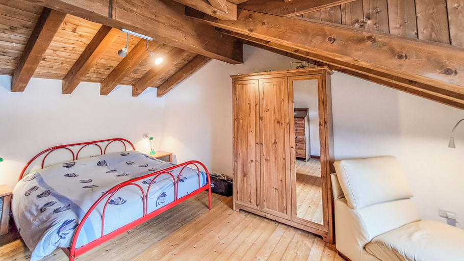 Room 4, Casa Loca Colere, Bergamo