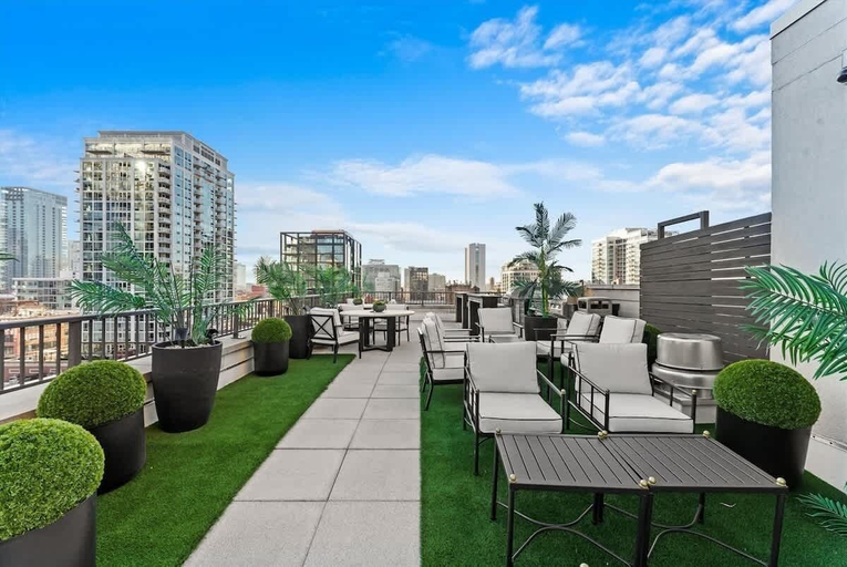 Primary image, Boulevard Stays - River North, Cook