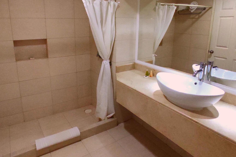 Bathroom 5, Aristos Cuernavaca, Huitzilac