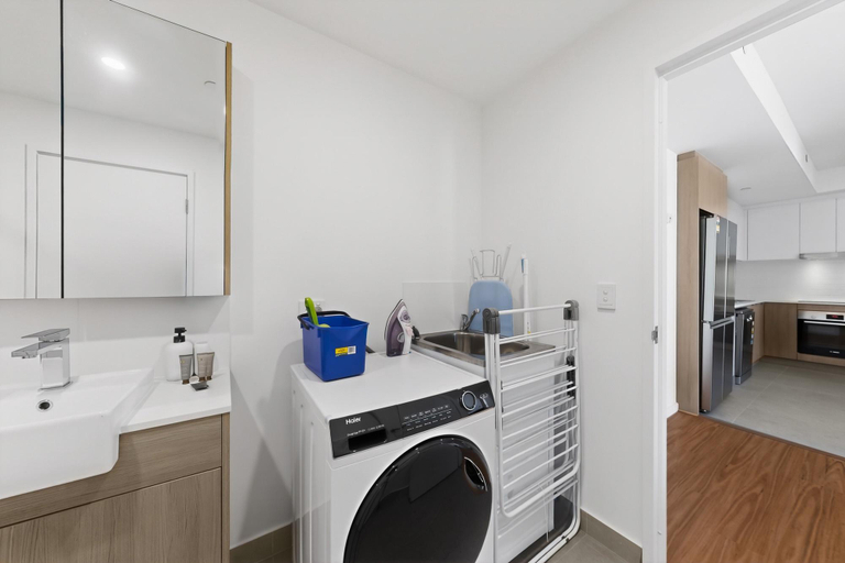 Bathroom 4, Newly Built 3 Bed Apartment with Onsite Parking, Perth