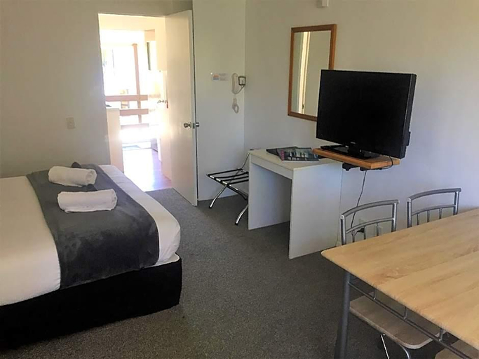 Bedroom 3, Fairway Motel and Apartments, Queenstown-Lakes