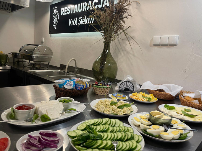 Food & Drinks 4, Gosciniec Krol Sielaw w samym CENTRUM z parkingiem, Mrągowo