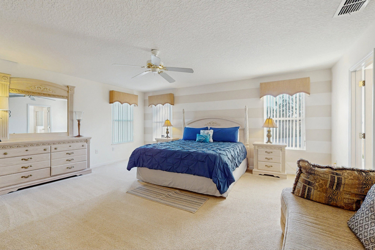 Room 4, Gorgeous Private Home, Dog-friendly, Private Pool & Close to Parks, Polk