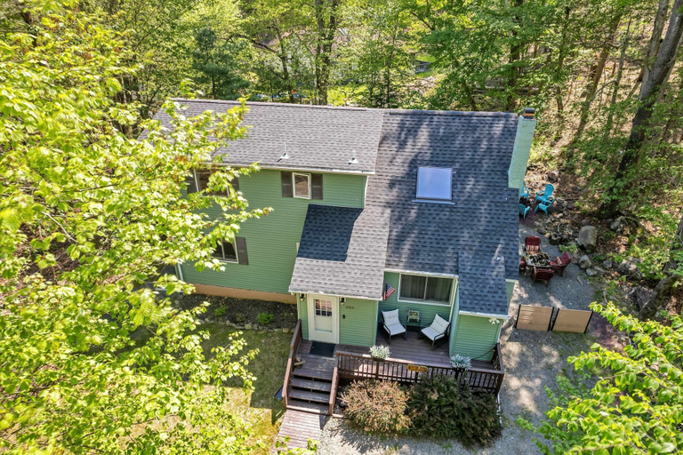 Room 2, Dog Friendly Cabin w Hot Tub Sauna Fire Pit, Monroe