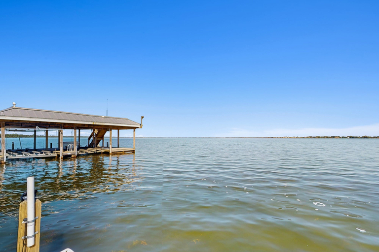 Exterior detail 4, Lakefront 4BR Home With Pool, Outdoor Kitchen & Serene Florida Getaway, Highlands