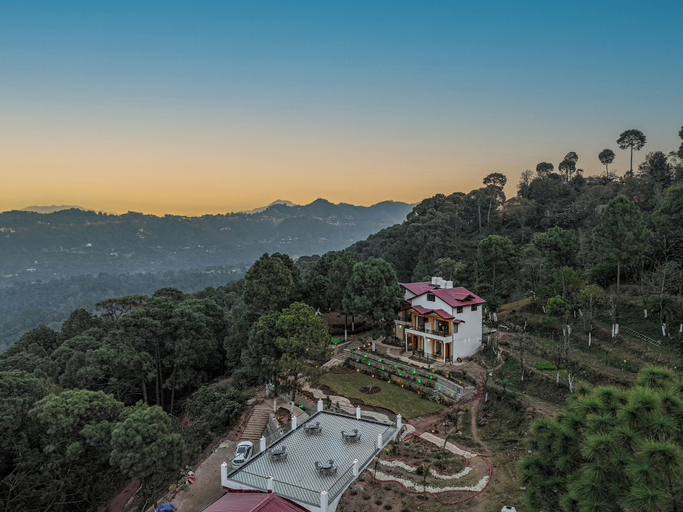 Aerial view, ELIVAAS 1BHK Pine View Resort, Solan