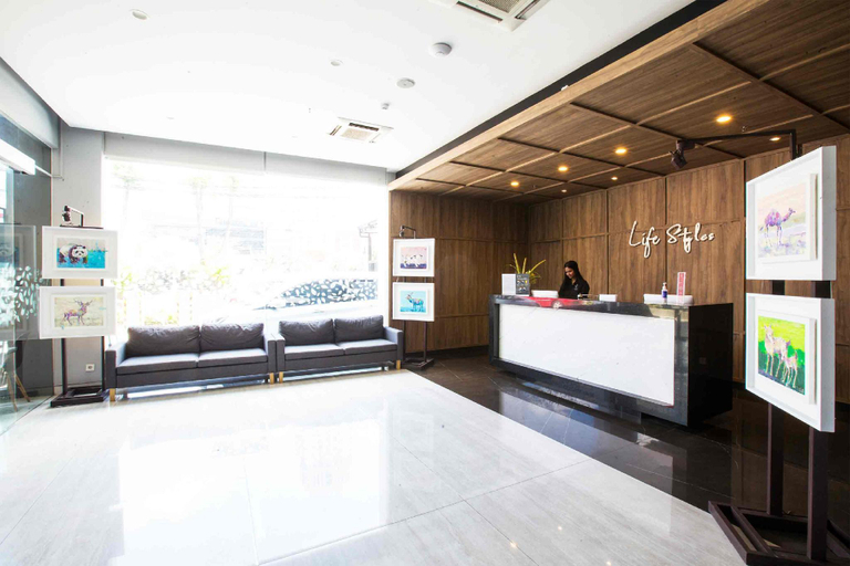 Public Area 2, The Life Styles Hotel City Center Surabaya, Surabaya