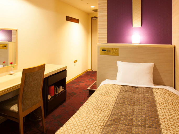 Bedroom 3, Chofu Creston Hotel, Chōfu
