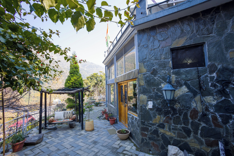 Terrace/patio 4, ELIVAAS Zephyr Sierra 2-BHK Hillside, Tehri Garhwal
