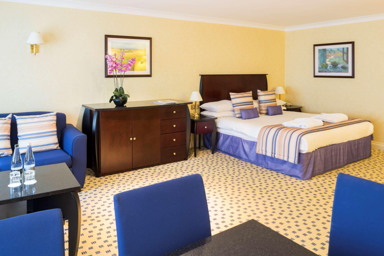 Bedroom 3, Basingstoke Hotel, Hampshire