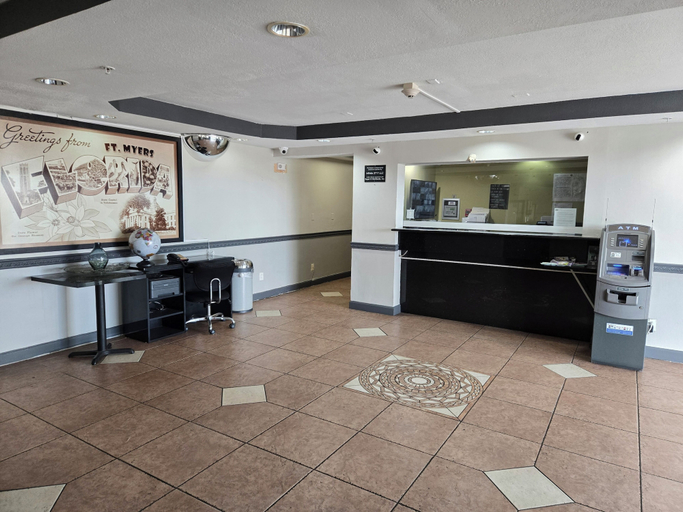 Others 5, Stay Inn & Suites, Lee