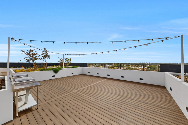 Balcony/terrace 5, Stylish 2 Bed Apartment with New Furnishings, Perth