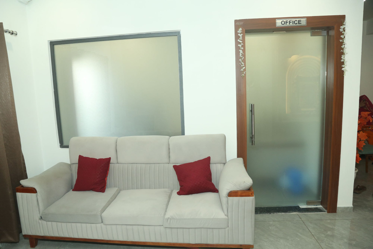Living area, Hotel Akash Palace, Rajkot
