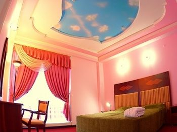 Others 5, Hotel Meridian, Termiz