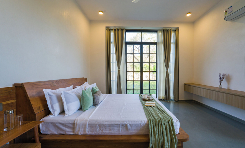 Room 4, Elivaas Nature 95 4BHK Farm with Pool, Jaipur