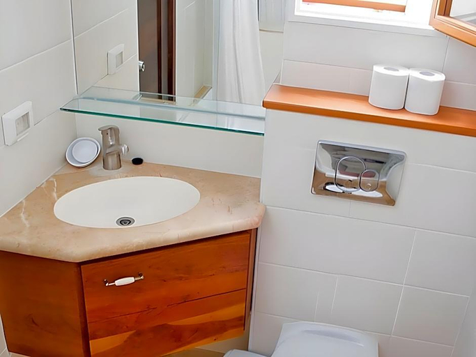 Bathroom 3, The Market Courtyard
