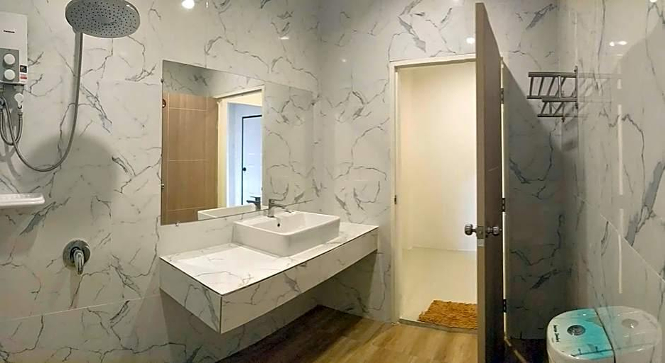 Bathroom 4, Suwi Coco Ville resort, Muang Ubon Ratchatani