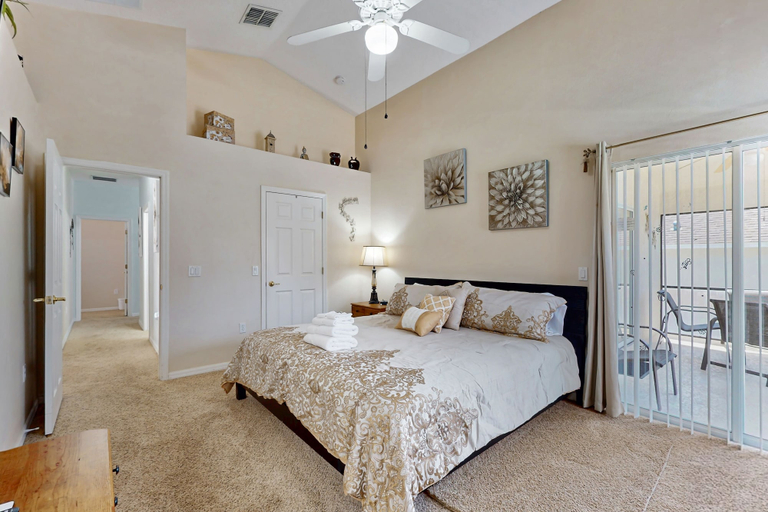Room 5, Spacious Home With Private Pool, Pool Table and air Hockey, Polk