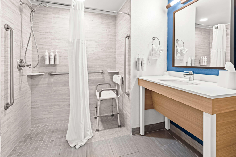 Bathroom, Spark By Hilton Oxford, Calhoun