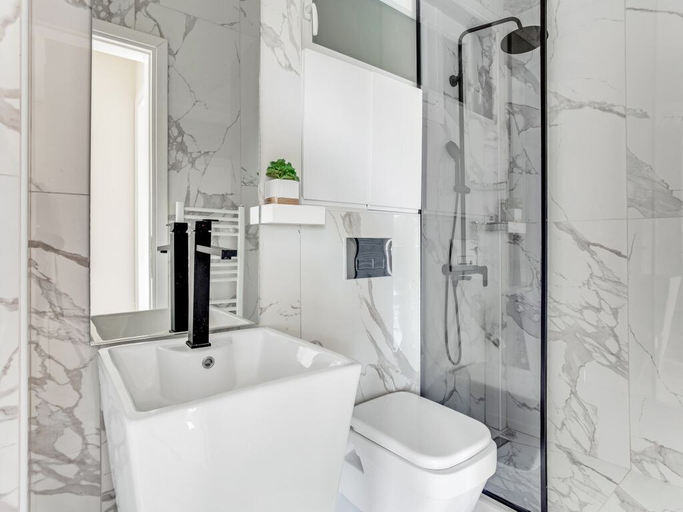 Bathroom 3, Verde Premium Apartments, Central Macedonia