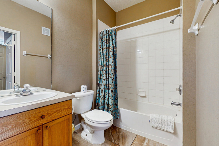 Bathroom 3, Spacious Condo With Shared Pool, Tennis Court, Game Room, & More, Osceola