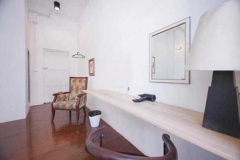 Bathroom 3, Mitr Inn Yaowarat, Samphantawong