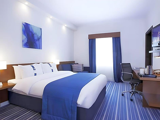 Bedroom 2, Holiday Bahrain Hotel, Manama