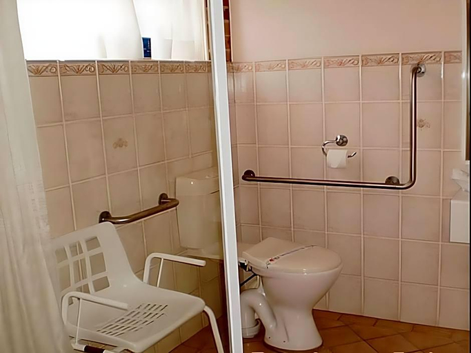 Bathroom 3, Lake Haven Motor Inn and Palms Restaurant, Wyong - North-East