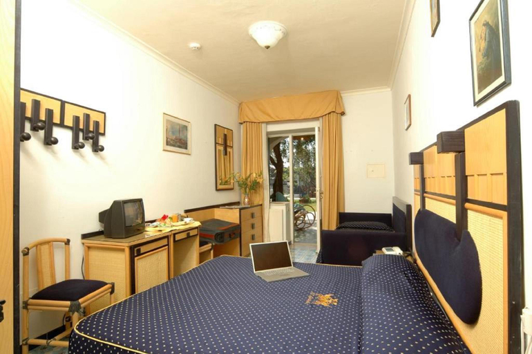 Bedroom 3, Il Gattopardo Beauty Farm, Napoli