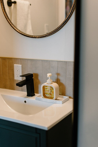 Bathroom 3, Lofts on Main, Division No. 17