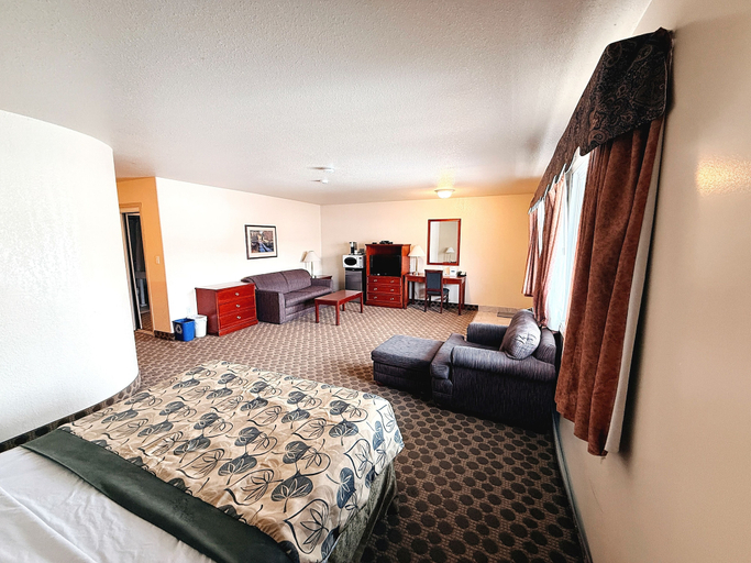 Bedroom 2, Travelodge by Wyndham Drumheller, Division No. 5
