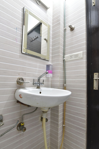 Bathroom 5, Hotel Shri Kanhaiya Niwas, Jaipur